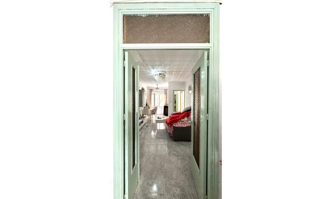 Resale - Apartment -
Torrevieja - Estacion De Autobuses