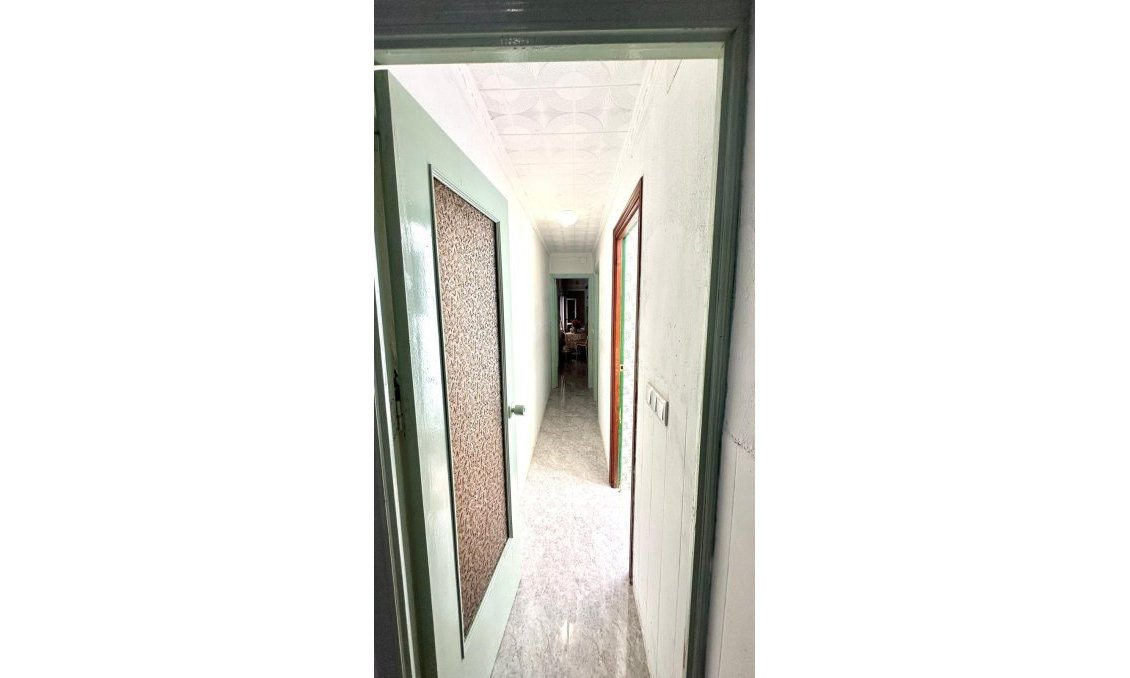 Resale - Apartment -
Torrevieja - Estacion De Autobuses