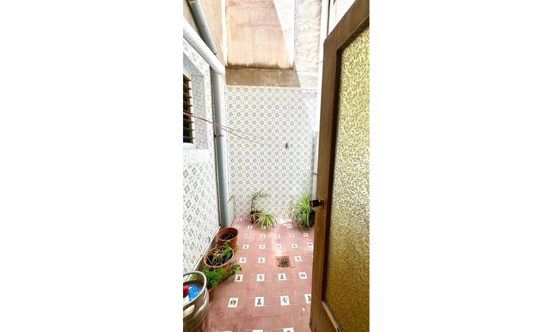 Resale - Apartment -
Torrevieja - Estacion De Autobuses