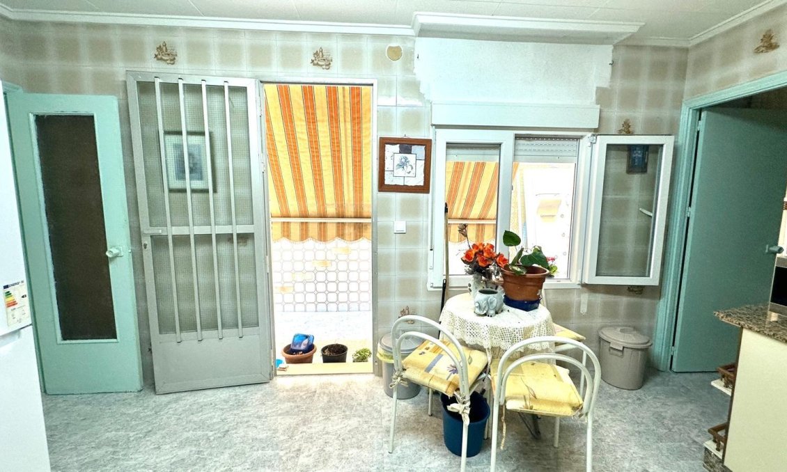 Resale - Apartment -
Torrevieja - Estacion De Autobuses