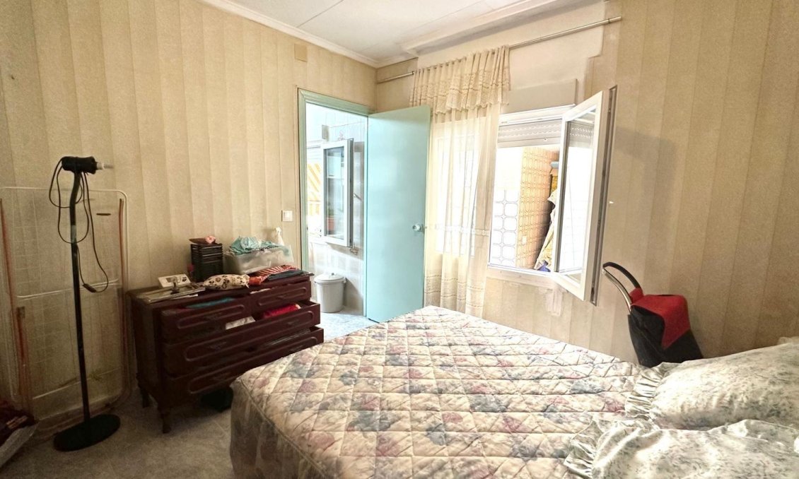 Resale - Apartment -
Torrevieja - Estacion De Autobuses