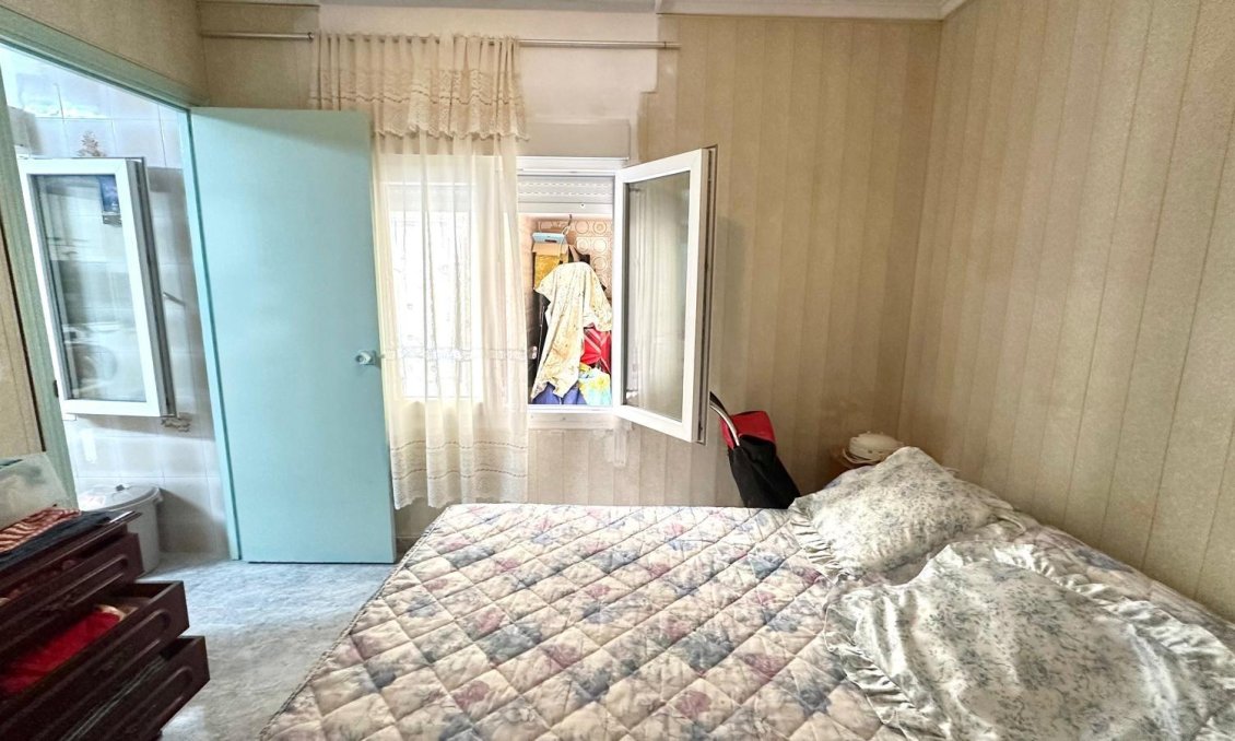 Resale - Apartment -
Torrevieja - Estacion De Autobuses