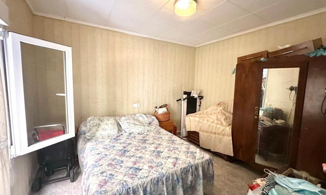 Resale - Apartment -
Torrevieja - Estacion De Autobuses