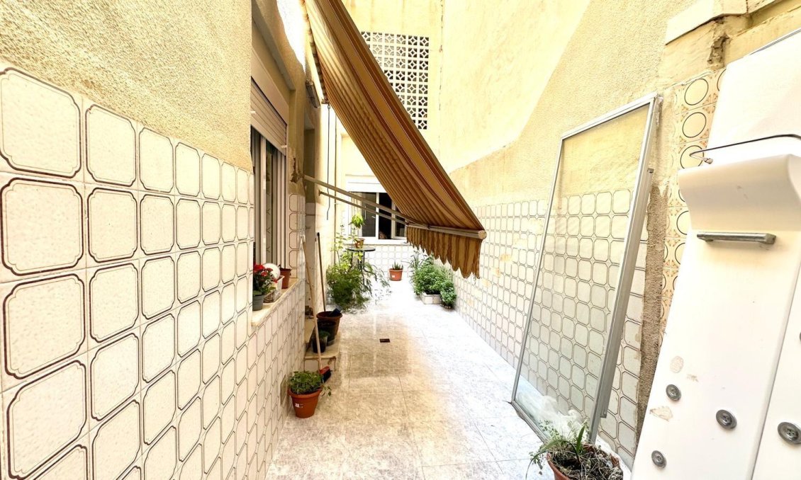 Resale - Apartment -
Torrevieja - Estacion De Autobuses