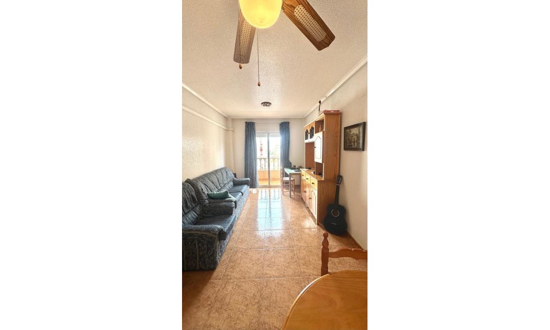 Revente - Appartement -
Torrevieja
