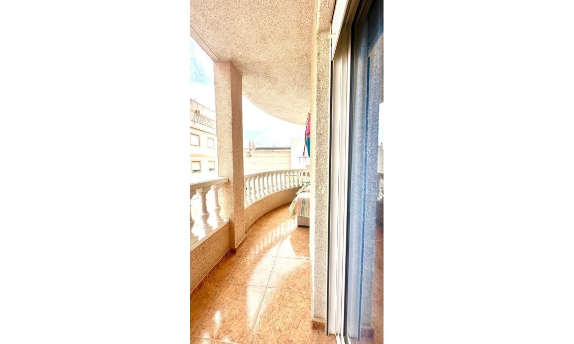 Revente - Appartement -
Torrevieja