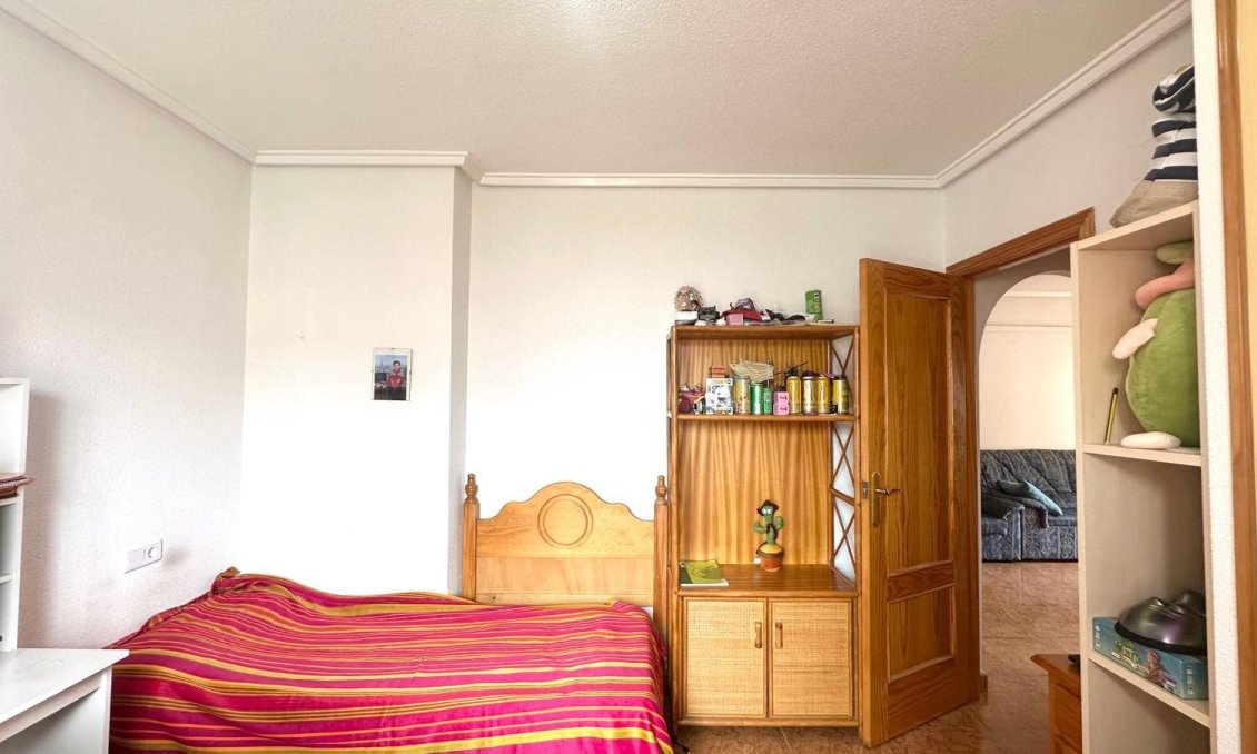 Revente - Appartement -
Torrevieja