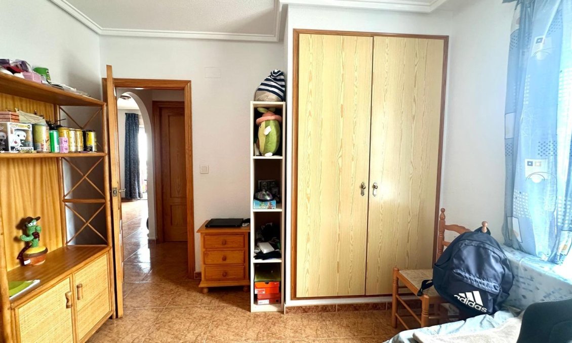 Revente - Appartement -
Torrevieja