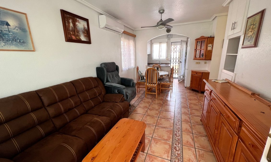 Revânzare - Vilă -
Torrevieja - Costa Blanca