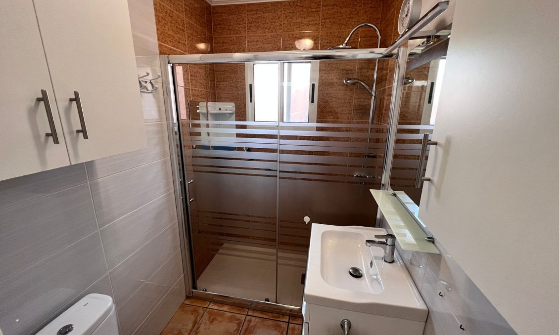 Revânzare - Vilă -
Torrevieja - Costa Blanca