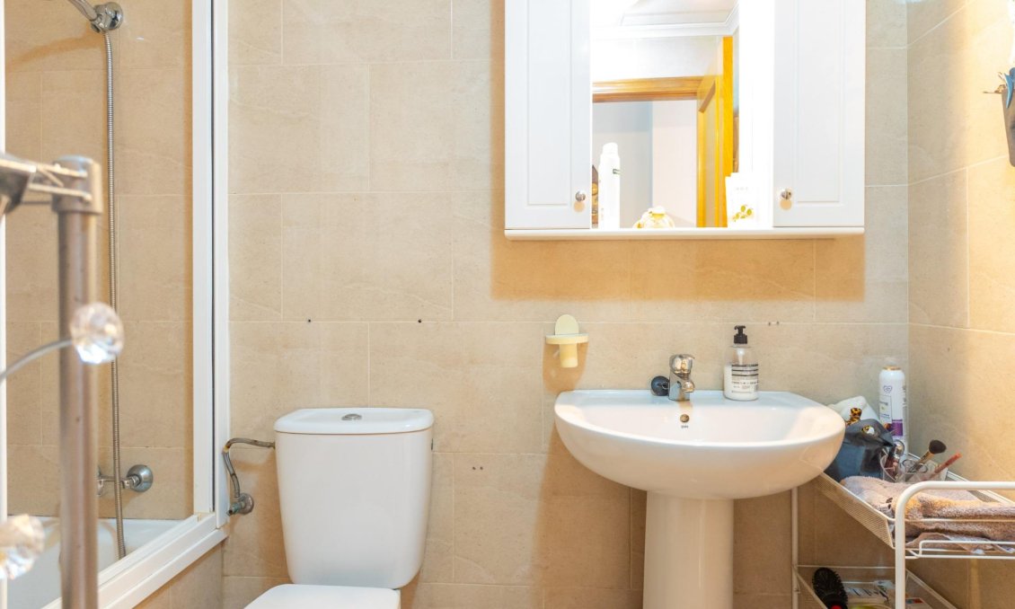 Használt Ingatlanok - Apartman -
Torrevieja - Centro