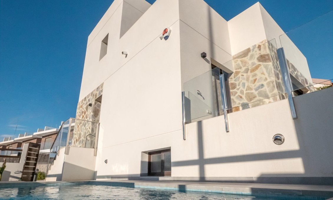 Obra nueva - Villa -
Orihuela Costa - PAU 8