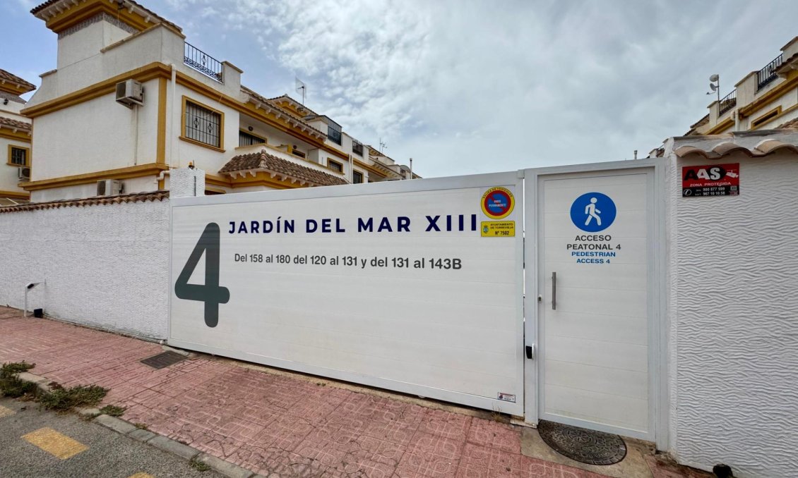 Segunda mano - Town House -
Torrevieja - Costa Blanca
