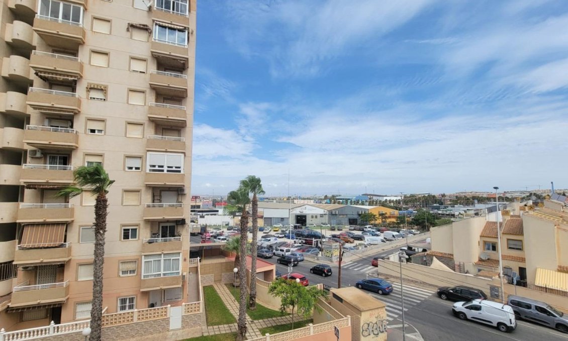 Segunda mano - Apartamento -
Torrevieja - Nueva Torrevieja