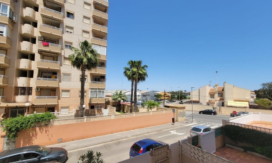 Segunda mano - Apartamento -
Torrevieja - Nueva Torrevieja