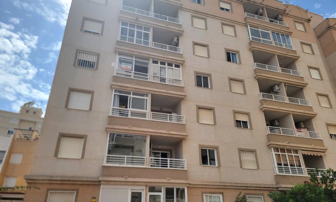 Segunda mano - Apartamento -
Torrevieja - Nueva Torrevieja