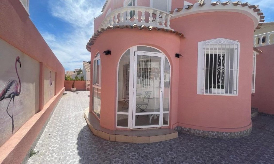 Wiederverkauf - Villa -
Orihuela Costa - Playa Flamenca