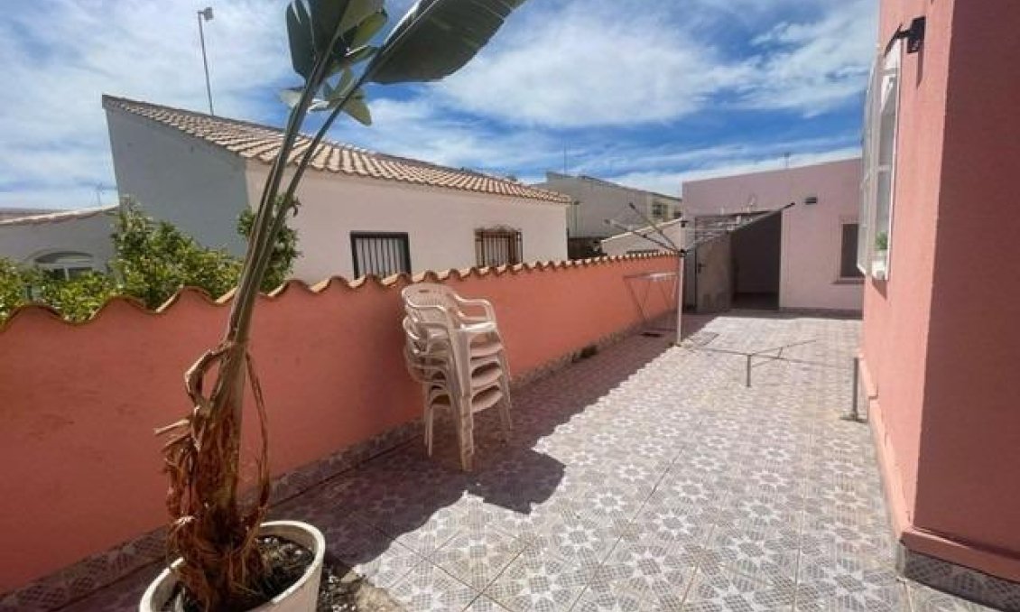 Wiederverkauf - Villa -
Orihuela Costa - Playa Flamenca