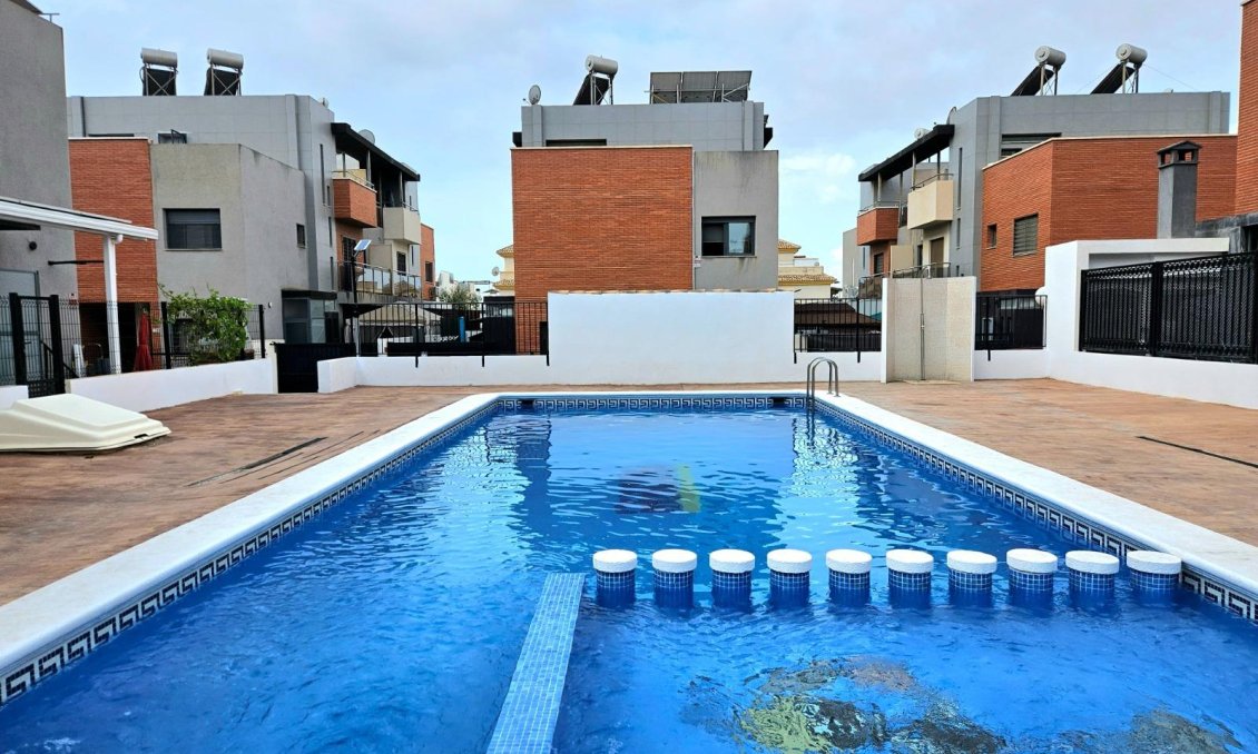 Wiederverkauf - Bungalow -
Torrevieja - Aguas Nuevas