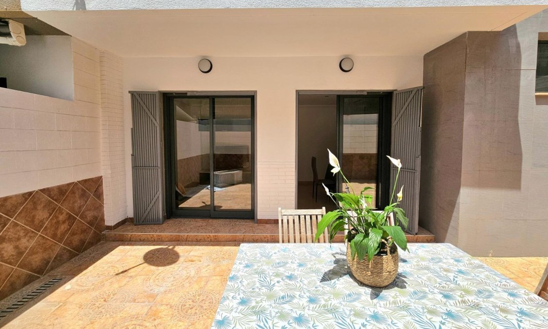 Wiederverkauf - Bungalow -
Torrevieja - Aguas Nuevas