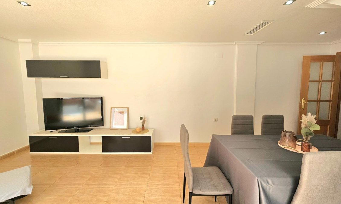 Wiederverkauf - Bungalow -
Torrevieja - Aguas Nuevas
