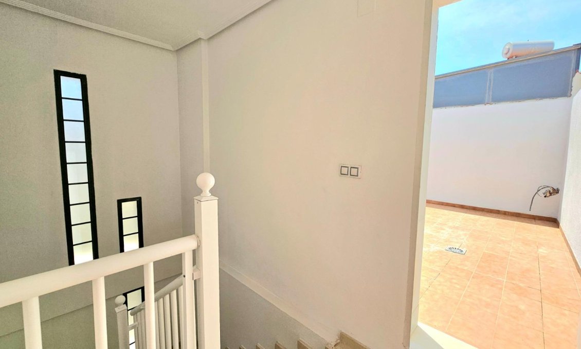 Wiederverkauf - Bungalow -
Torrevieja - Aguas Nuevas