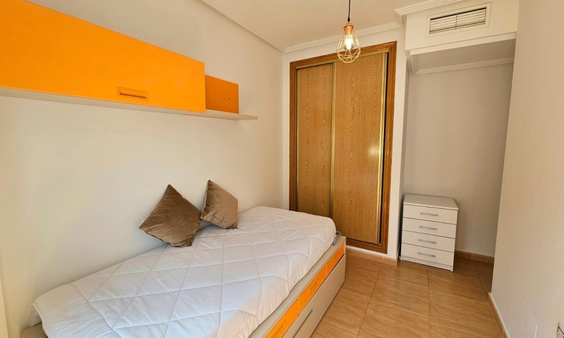 Wiederverkauf - Bungalow -
Torrevieja - Aguas Nuevas