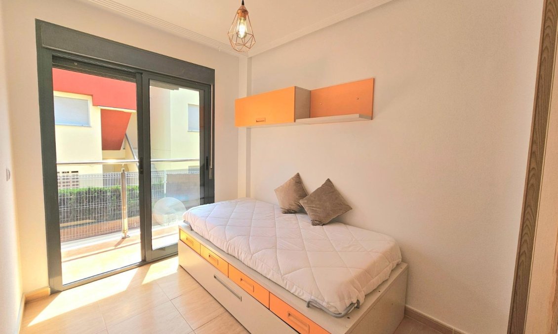 Wiederverkauf - Bungalow -
Torrevieja - Aguas Nuevas