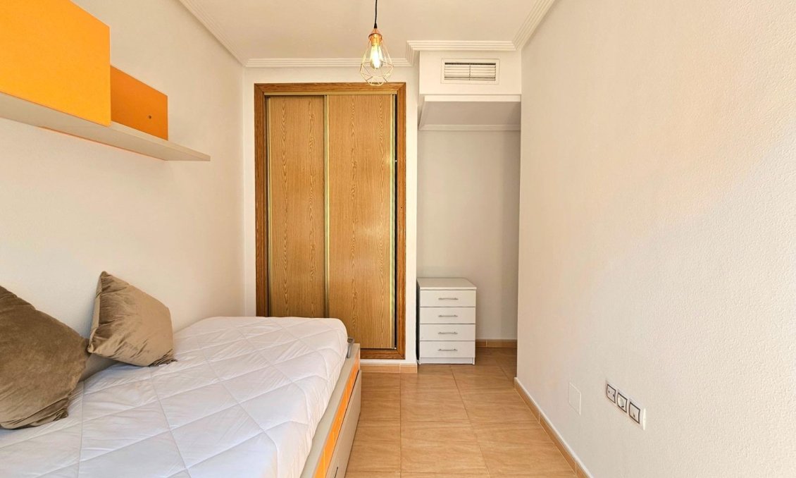 Wiederverkauf - Bungalow -
Torrevieja - Aguas Nuevas