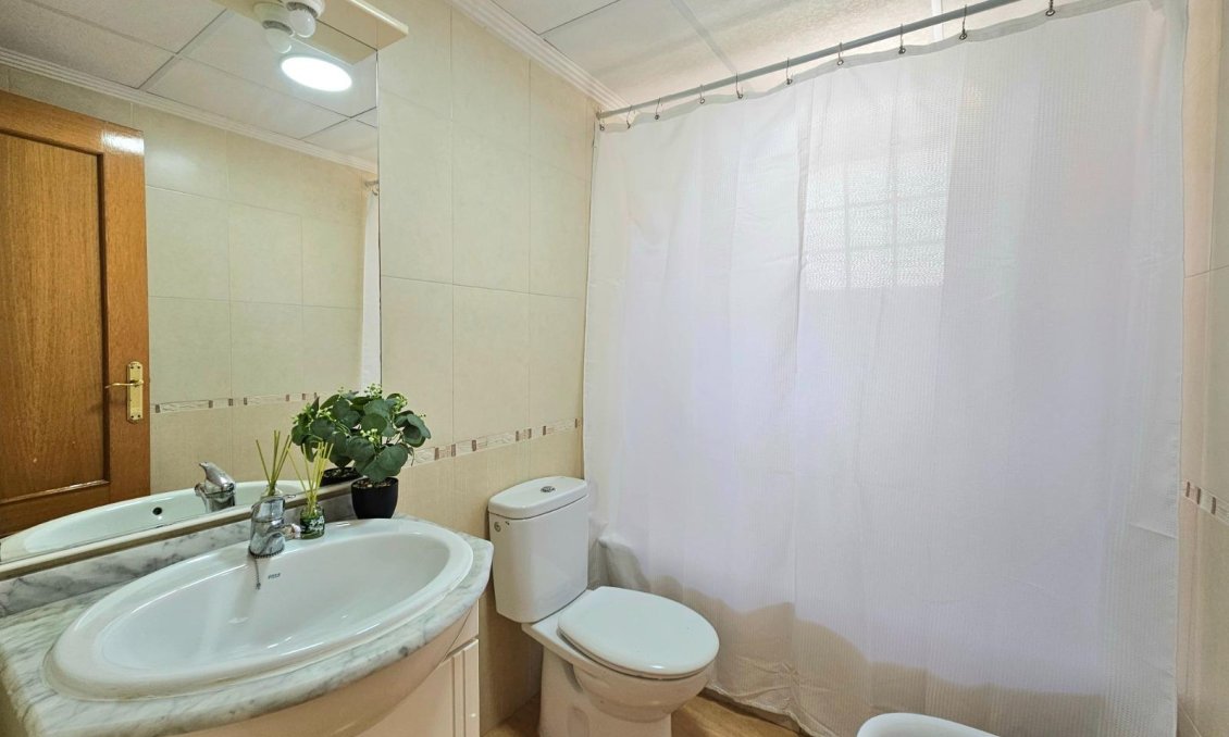 Wiederverkauf - Bungalow -
Torrevieja - Aguas Nuevas