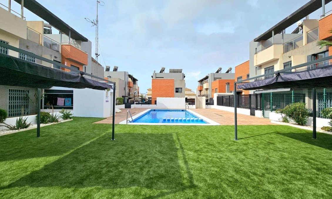 Wiederverkauf - Bungalow -
Torrevieja - Aguas Nuevas