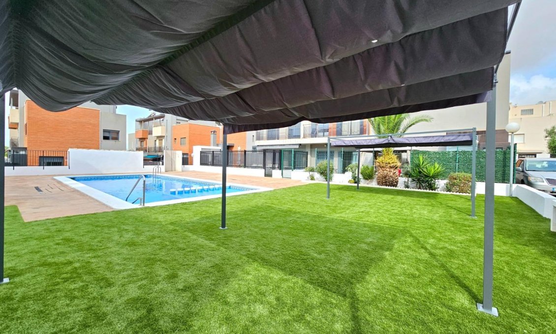 Wiederverkauf - Bungalow -
Torrevieja - Aguas Nuevas