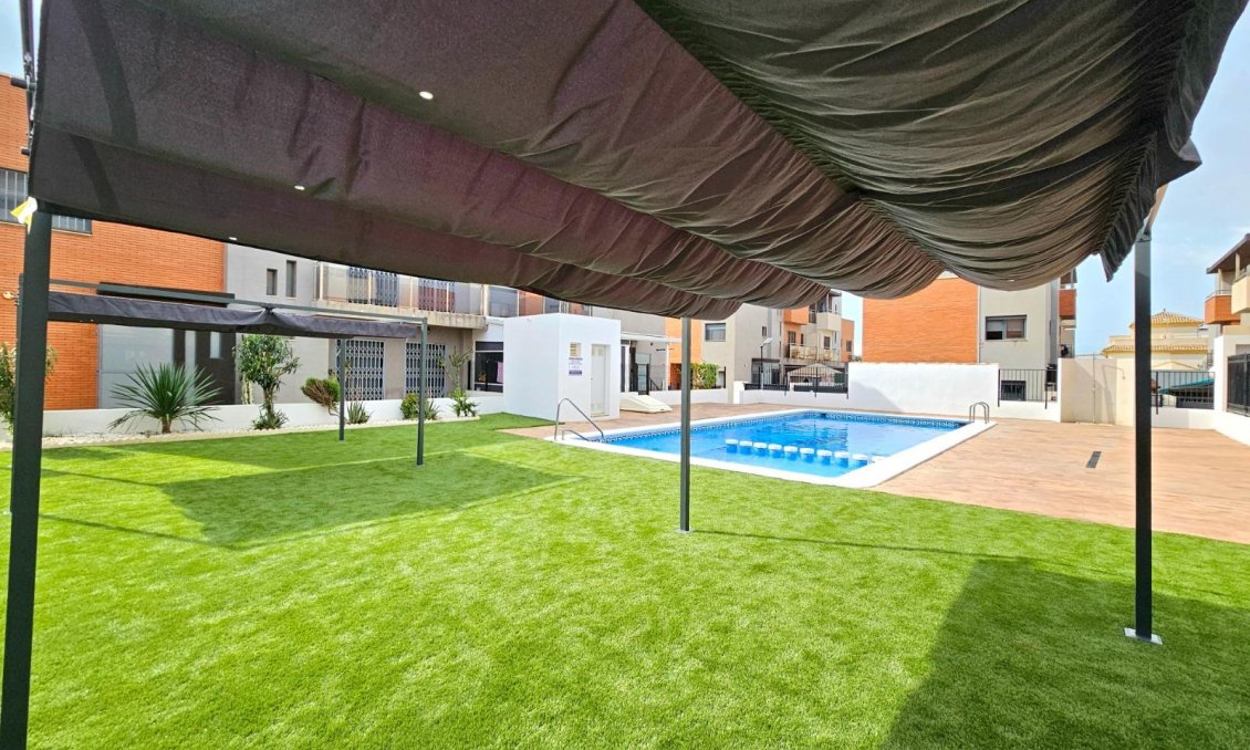 Wiederverkauf - Bungalow -
Torrevieja - Aguas Nuevas