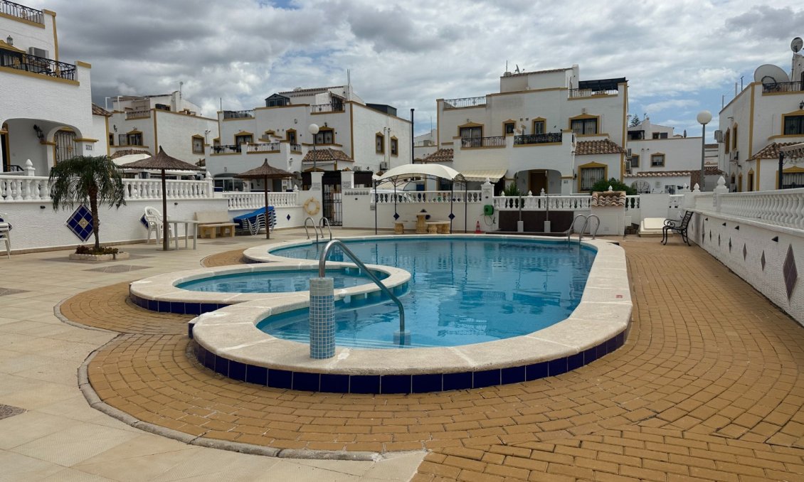 Wiederverkauf - Town House -
Orihuela - Inland