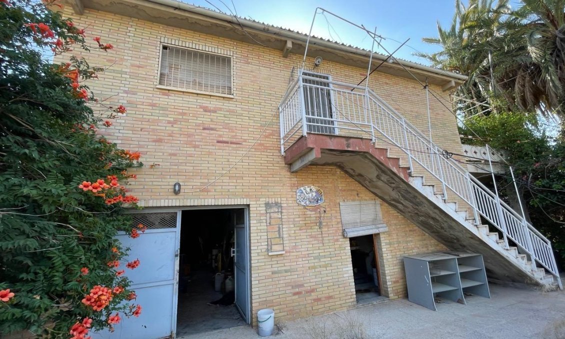Resale - Villa -
Benidorm - Salto Del Agua