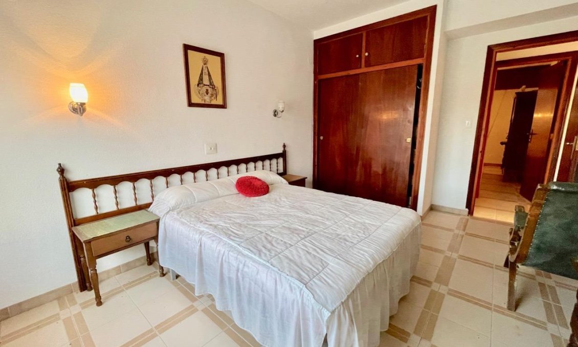 Resale - Villa -
Benidorm - Salto Del Agua