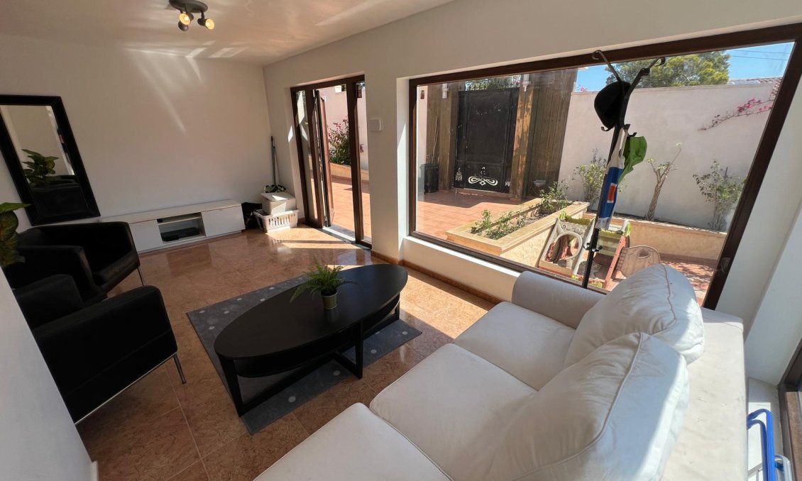 Wiederverkauf - Villa -
Torrevieja - Costa Blanca