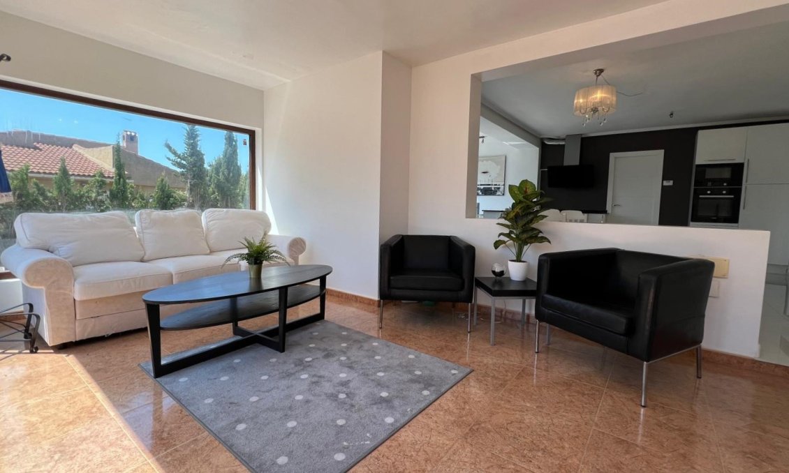 Wiederverkauf - Villa -
Torrevieja - Costa Blanca