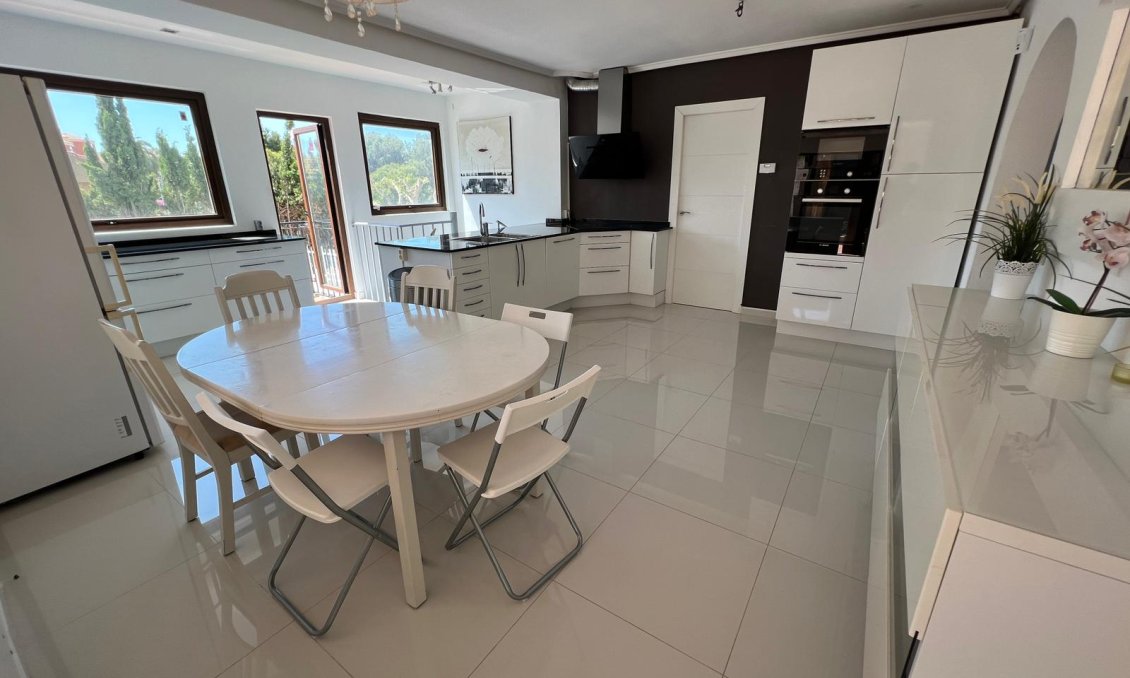 Wiederverkauf - Villa -
Torrevieja - Costa Blanca
