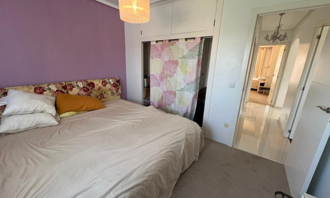 Wiederverkauf - Villa -
Torrevieja - Costa Blanca