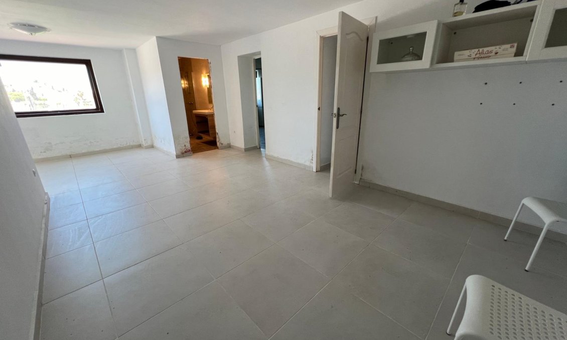 Wiederverkauf - Villa -
Torrevieja - Costa Blanca