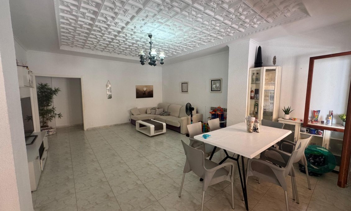 Wiederverkauf - Wohnung -
Torrevieja - Costa Blanca