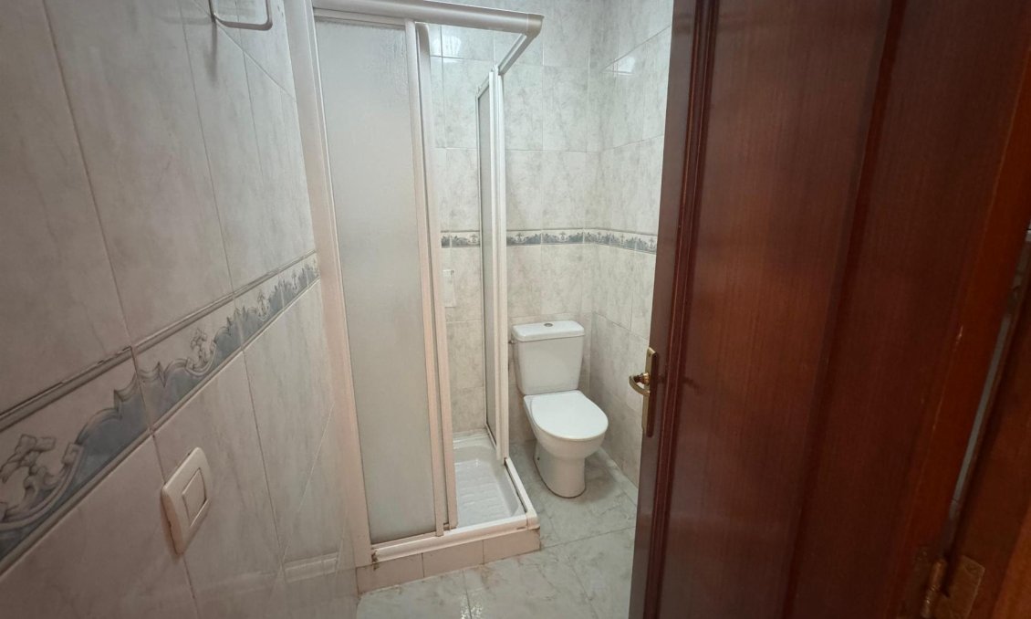 Wiederverkauf - Wohnung -
Torrevieja - Costa Blanca