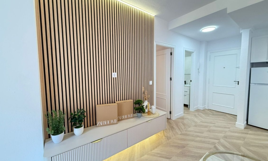 Wiederverkauf - Wohnung -
Torrevieja - Costa Blanca