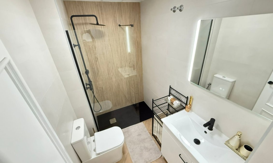 Wiederverkauf - Wohnung -
Torrevieja - Costa Blanca