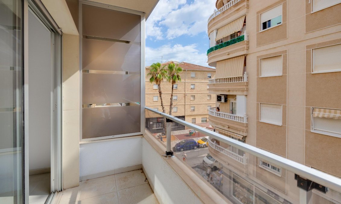 Wiederverkauf - Wohnung -
Torrevieja - Estacion De Autobuses