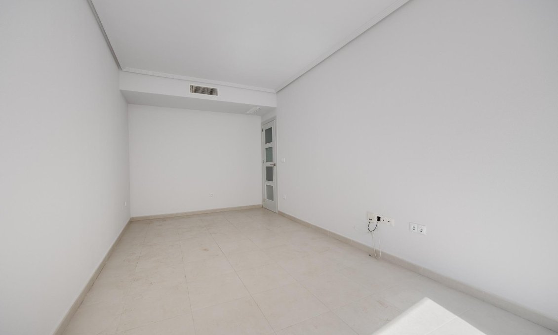 Wiederverkauf - Wohnung -
Torrevieja - Estacion De Autobuses