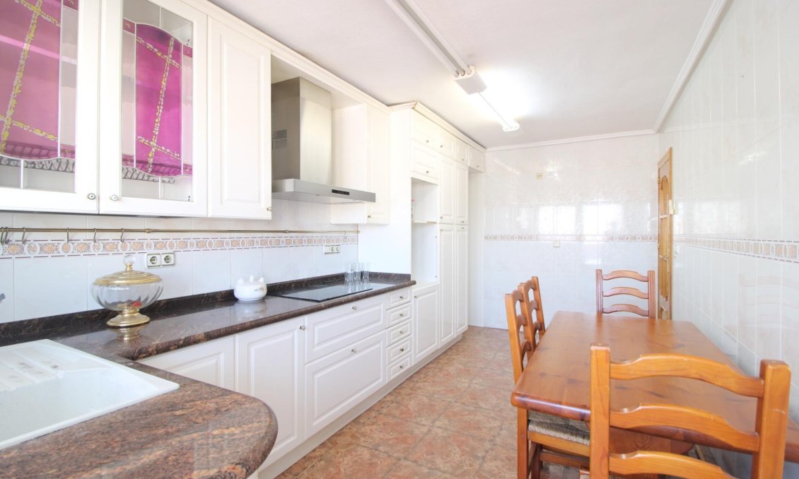 Revânzare - Apartament -
Torrevieja