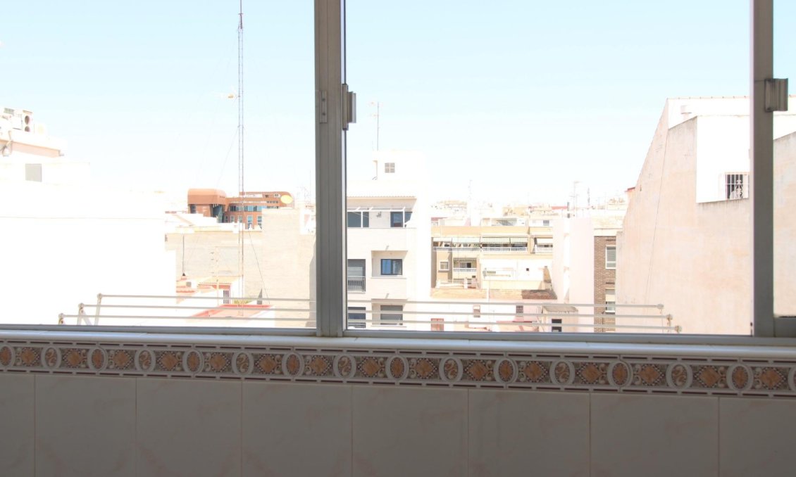 Revânzare - Apartament -
Torrevieja