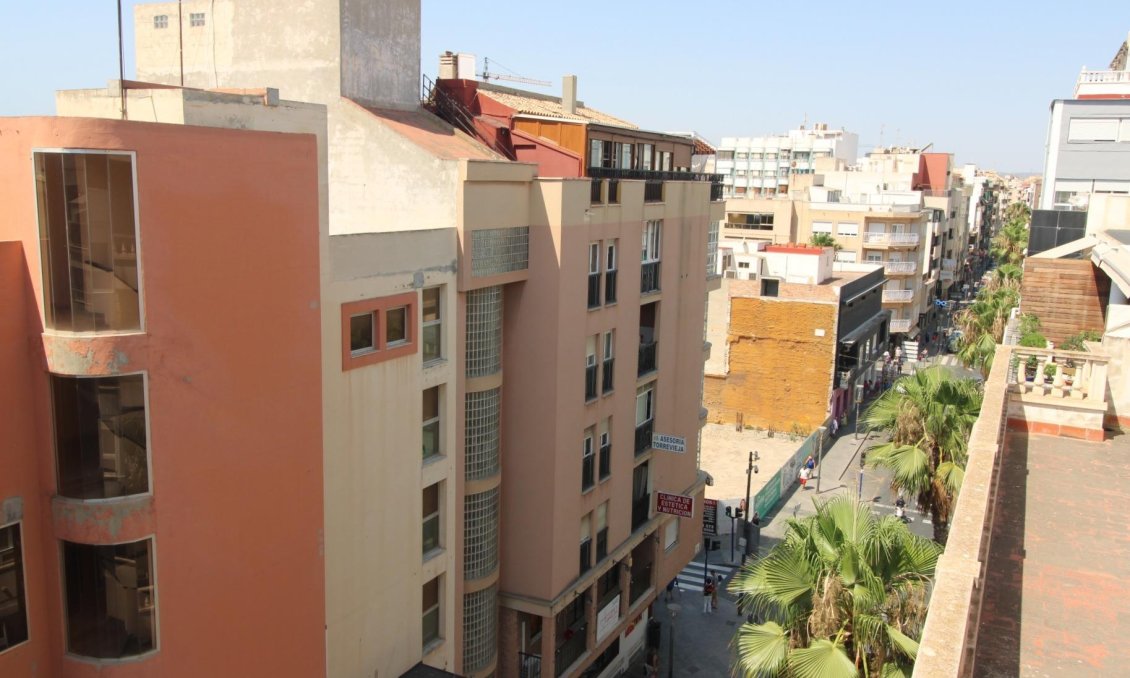 Revânzare - Apartament -
Torrevieja